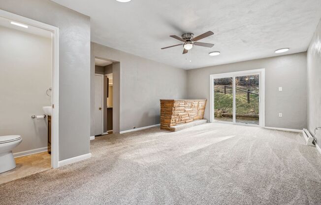 Updated 3 bedroom in Elliot Minutes from the West End Overlook!