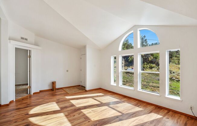 Wonderful Rural Home!