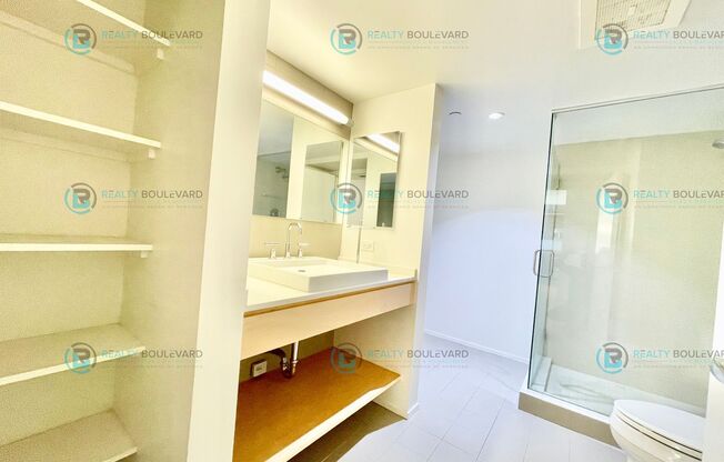 1 bed, 1 bath, $1,695, Unit # 807
