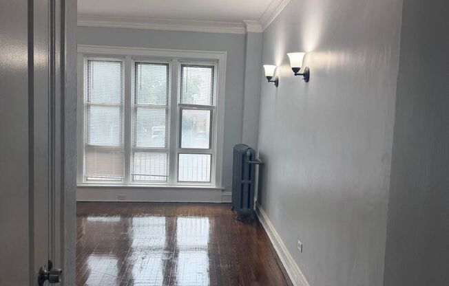 1 bed, 1 bath, 750 sqft, $930, Unit 201