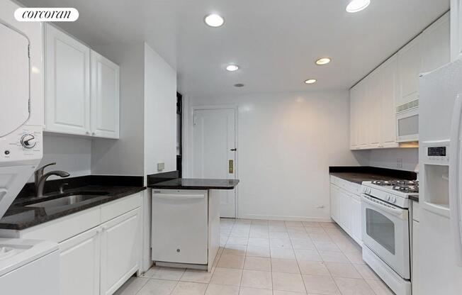 1225 PARK AVE