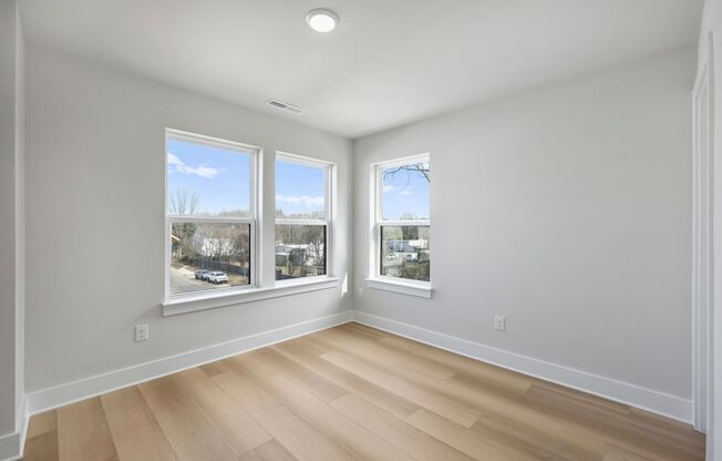 4 beds, 3.5 baths, 2,374 sqft, $2,400, Unit 8022