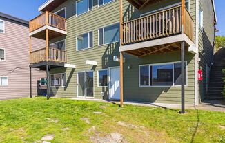 Ballard Luxury Studio Apartment for Rent | West-Facing Views, Off-Street Parking & Near Queen Anne Transit Access