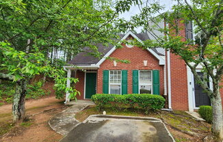 5749 STRATHMOOR MNR CIR
