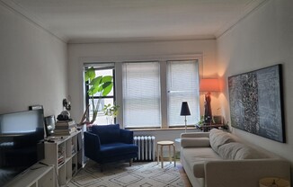 4521 N PAULINA ST