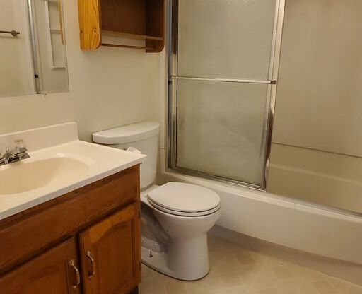 3 beds, 1 bath, $1,500