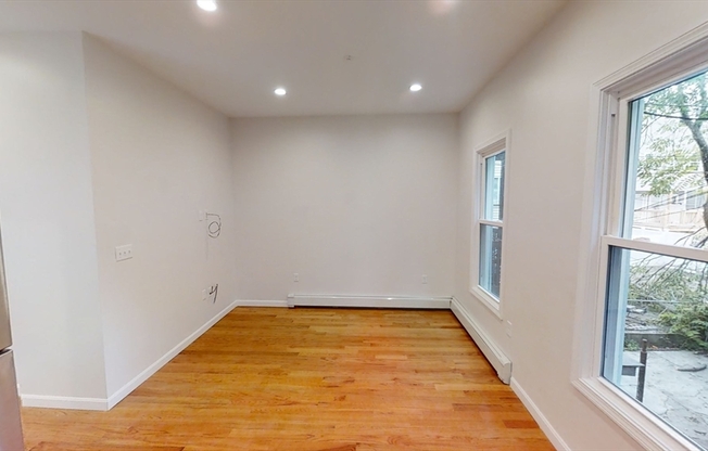 130 PUTNAM ST