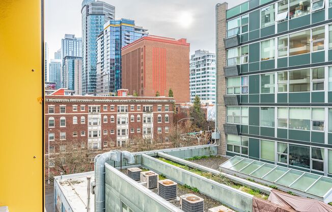 1 bed, 1 bath, 727 sqft, $1,695, Unit 203