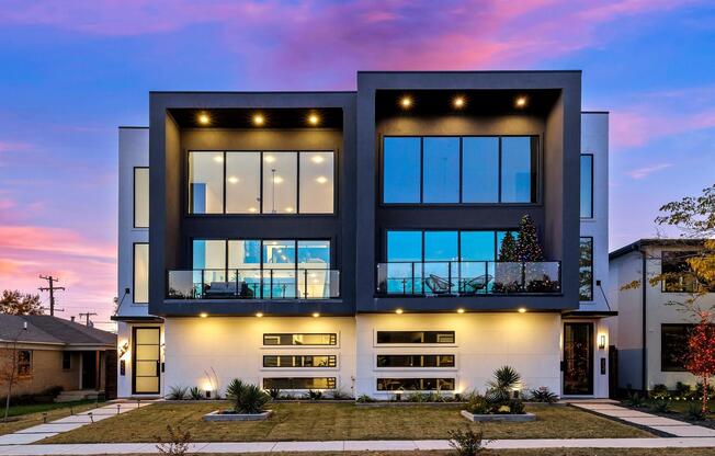 3523 N VERSAILLES AVE