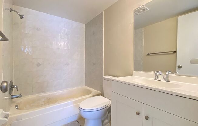 1 bed, 1 bath, $1,145, Unit P1: Henley Park #5113-3