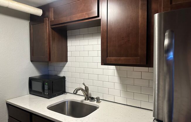 1 bed, 1 bath, 600 sqft, $999, Unit Unit A