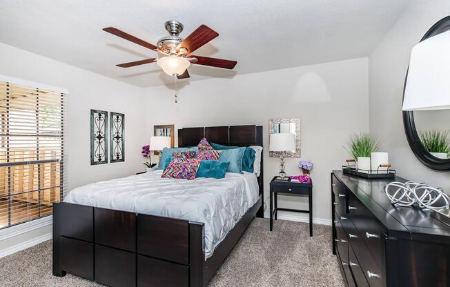1 bed, 1 bath, 890 sqft, $1,540