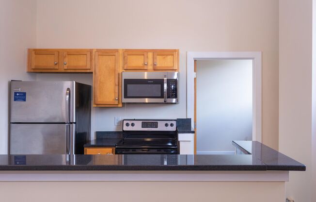 2 beds, 2 baths, 900 sqft, $1,850, Unit 205