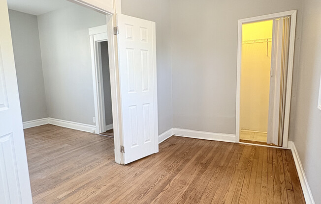 2652 W. 23rd Place, Unit 2R