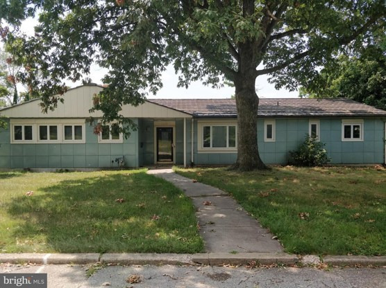 5819, BLACK HAWK DRIVE