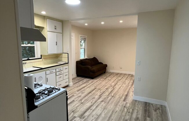 2 beds, 1 bath, $1,995