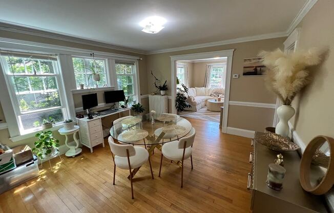 12 WESTBOURNE RD