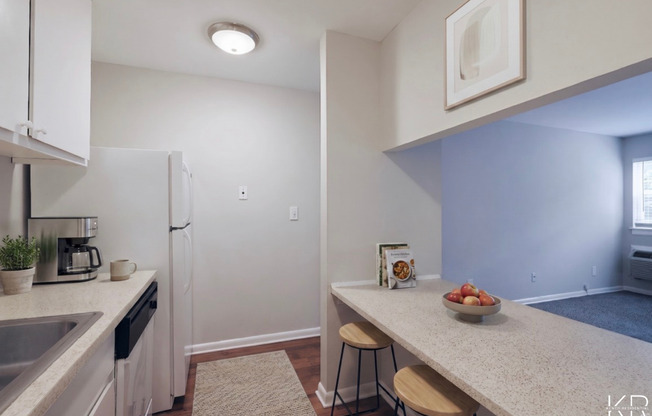 1 bed, 1 bath, 672 sqft, $1,175, Unit 2010-12
