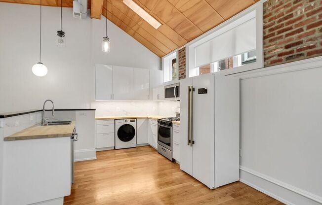 1631 16 ST NW