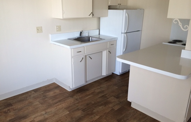 Welcome to Tamarack Gardens! Located in the heart of Sunnyvale