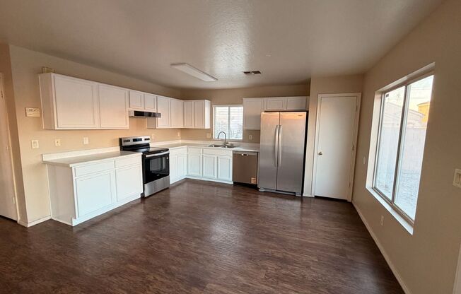 Refinished 4 by 2.5 Avondale Home - Corner Lot!