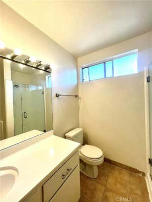 1 bed, 1 bath, 700 sqft, $2,300