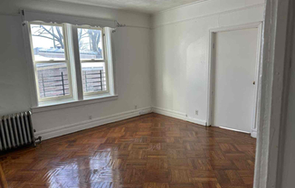 130 W 197 ST