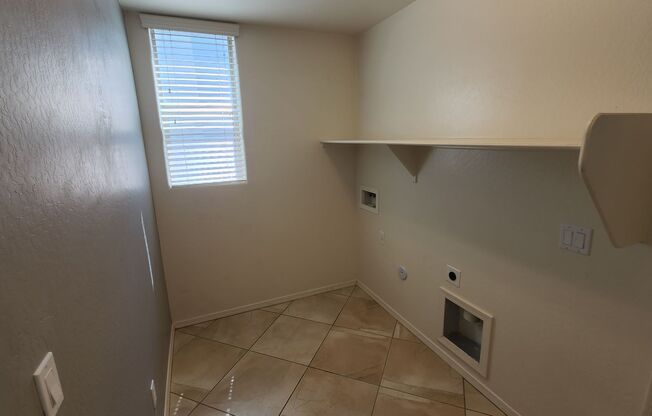 2 beds, 2.5 baths, $1,995, Unit Unit 134