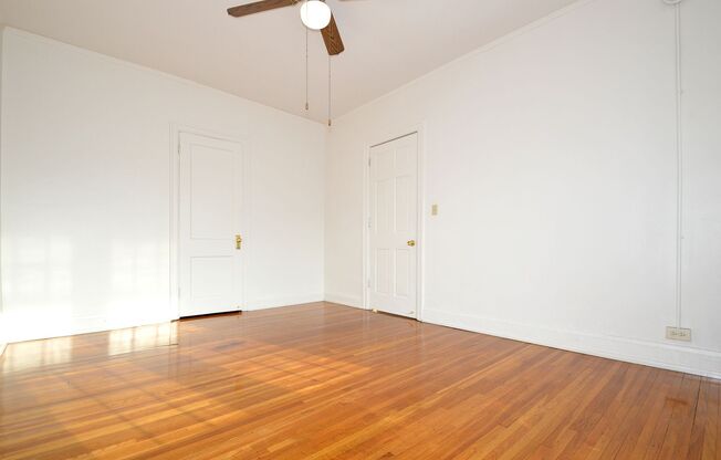 1 bed, 1 bath, 410 sqft, $1,005, Unit 24 - 326