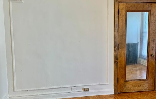 Studio, 1 bath, 300 sqft, $1,365, Unit 530-512