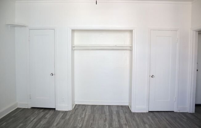 Studio, 1 bath, 400 sqft, $1,350, Unit 301