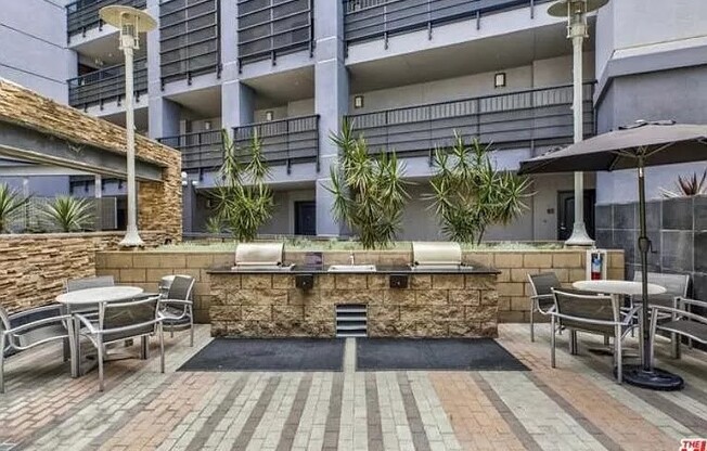 2 beds, 2 baths, 1,240 sqft, $3,750, Unit 450
