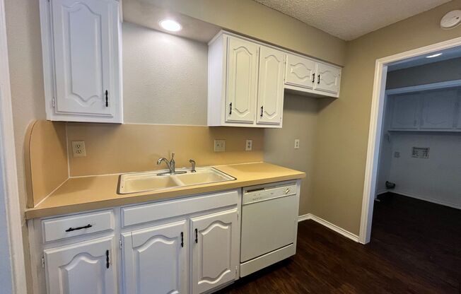 2 beds, 2 baths, $1,795