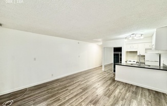 1601 N POINSETTIA PL