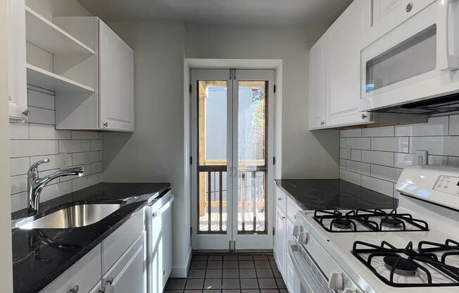 2 beds, 1 bath, $2,250, Unit #2