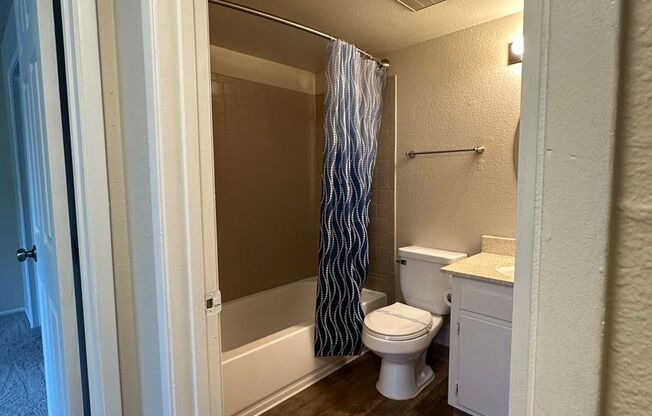 2 beds, 1 bath, 825 sqft, $1,695, Unit 492106