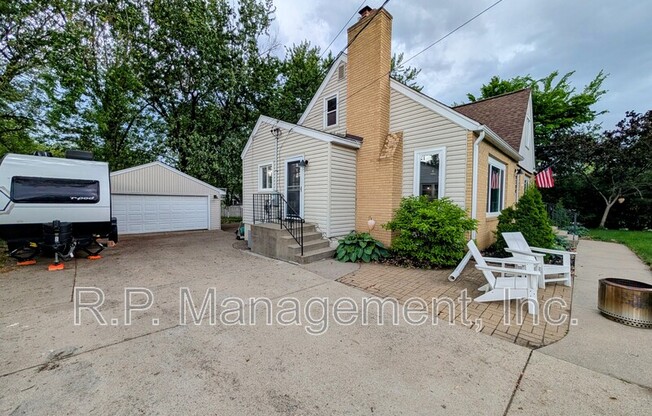 9700 14 AVE S