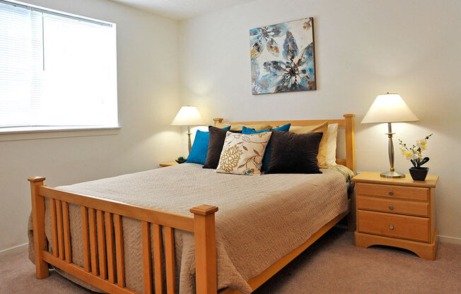 Bedroom at The Harbours Apartments, Michigan