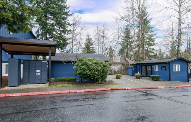 2 beds, 2 baths, 925 sqft, $1,695, Unit A104