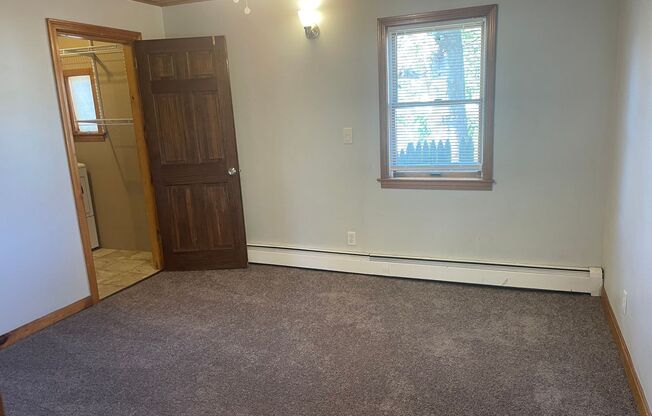 3 beds, 1 bath, $2,200