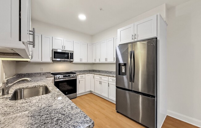 2 beds, 1 bath, 965 sqft, $2,900, Unit 300