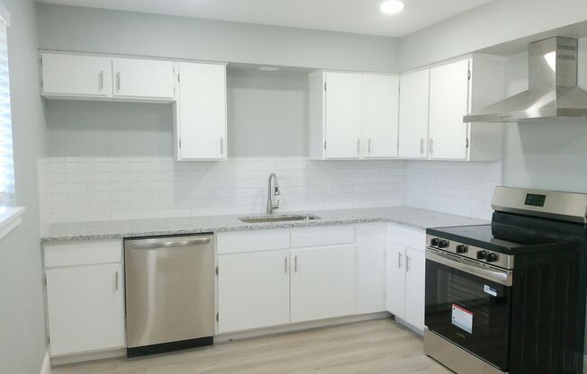 6422 Beechwood - 3/Bed 1.5/Bath - $1695/month