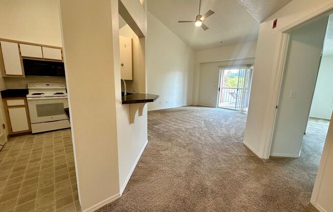 2 beds, 2 baths, 900 sqft, $1,895, Unit 1332 - #19