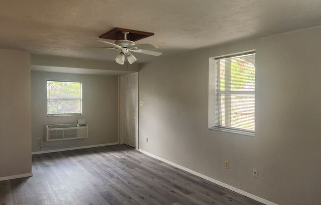 929 N.  Grandview