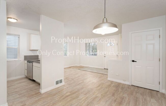 Spacious One Bedroom in Argay Terrace!