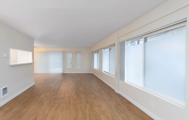 2 beds, 1 bath, 970 sqft, $2,395, Unit 009