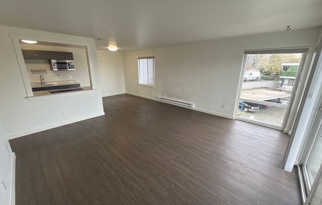 1 bed, 1 bath, 736 sqft, $1,995, Unit 3539 - 211