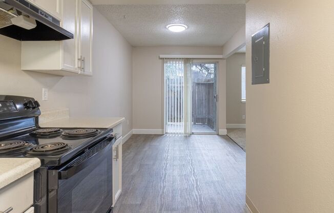 3 beds, 1.5 baths, 1,025 sqft, $2,275, Unit 490004