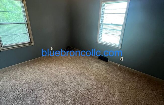 3 beds, 1 bath, $1,099