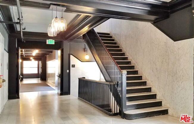 Studio, 1 bath, 600 sqft, $1,950, Unit 908